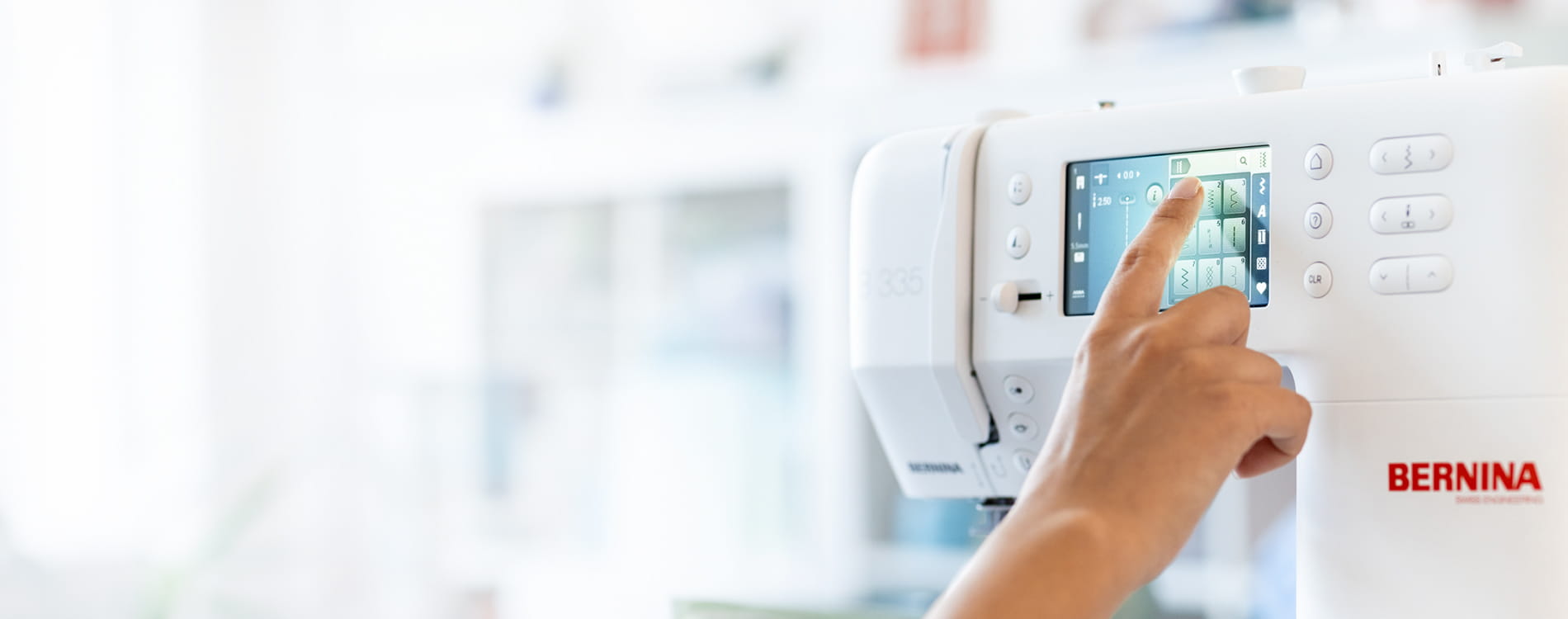 ЖК-дисплей и управление BERNINA 335