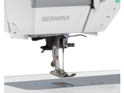 BERNINA 735