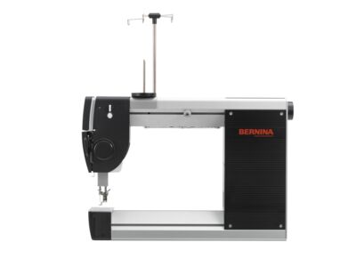 Машина для стежки Bernina Q16 на столе